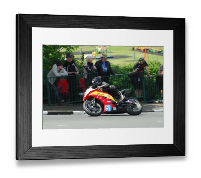 Framed Print : George Spence (Yamaha) 2016 Supersport 2 TT Framed Print : George Spence (Yamaha) 2016 Supersport 2 TT