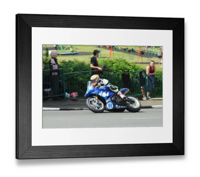 Framed Print : David Sellers (Triumph) 2016 Supersport 2 TT Framed Print : David Sellers (Triumph) 2016 Supersport 2 TT