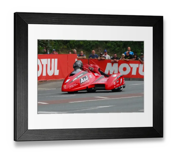 Framed Print : Dave Molyneux & Dan Sayle (Honda DMR) 2016 Sidecar 2 TT Framed Print : Dave Molyneux & Dan Sayle (Honda DMR) 2016 Sidecar 2 TT