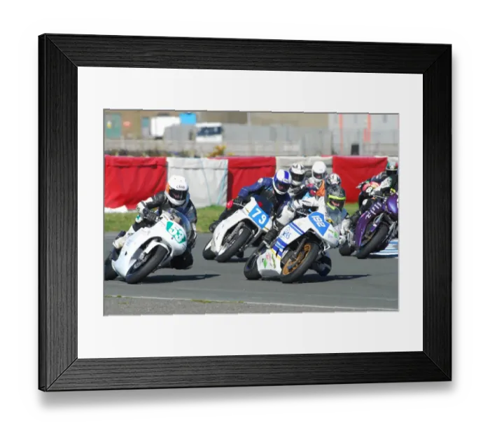 Framed Print : Darren Bass (Honda) Billy Cummins (Yamaha) April; Jurby Framed Print : Darren Bass (Honda) Billy Cummins (Yamaha) April; Jurby