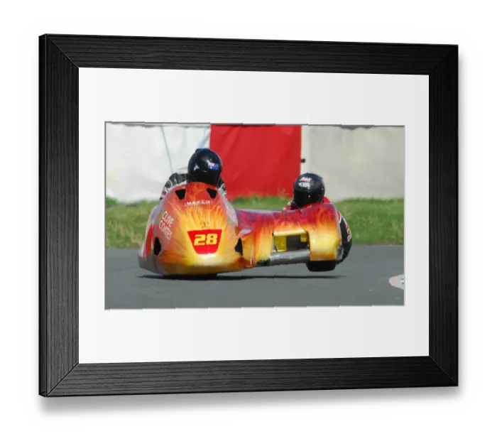 Framed Print : Dwight Beare & Ben Binns (Suzuki) April;Jurby Framed Print : Dwight Beare & Ben Binns (Suzuki) April;Jurby