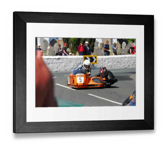 Framed Print : Rod Bellas & Danny Quirk (BLR Imp) 2016 Pre TT Classic Framed Print : Rod Bellas & Danny Quirk (BLR Imp) 2016 Pre TT Classic