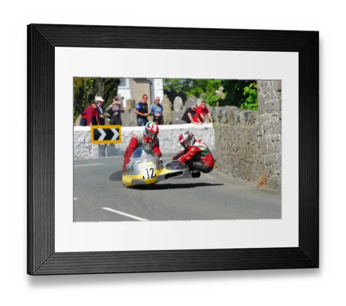 Framed Print : Keith Walters & Alison De Angelis (Windle Honda) 2016 Pre TT Classic Framed Print : Keith Walters & Alison De Angelis (Windle Honda) 2016 Pre TT Classic