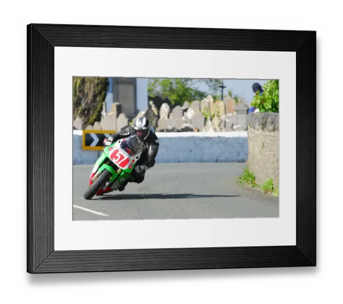 Framed Print : Robert Mitchel-Hill (Kawasaki) 2015 Pre TT Classic Framed Print : Robert Mitchel-Hill (Kawasaki) 2015 Pre TT Classic
