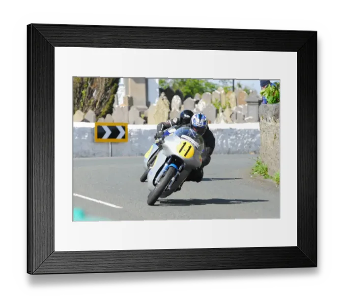 Framed Print : Steven Elliott (Honda) 2015 Pre TT Classic Framed Print : Steven Elliott (Honda) 2015 Pre TT Classic