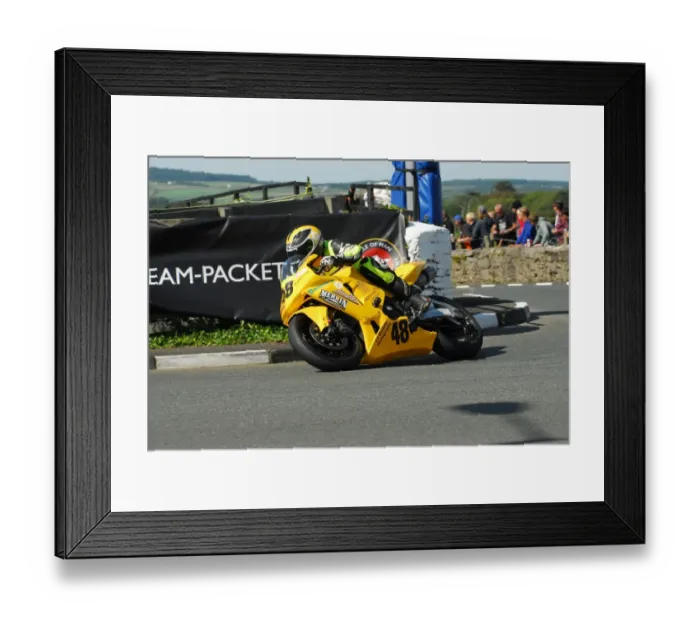 Framed Print : Brad Vicars (Honda) 2015 Southern 100 Framed Print : Brad Vicars (Honda) 2015 Southern 100