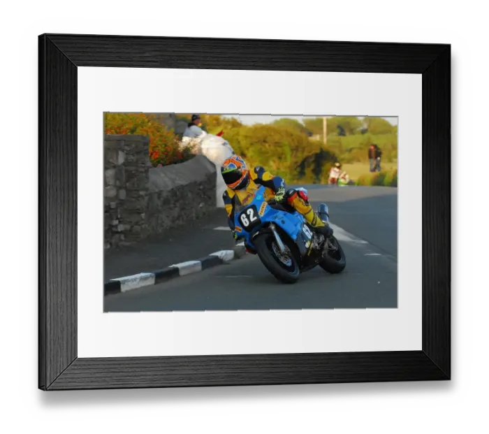 Framed Print : Paul Smyth (Honda) 2015 Southern 100 Framed Print : Paul Smyth (Honda) 2015 Southern 100