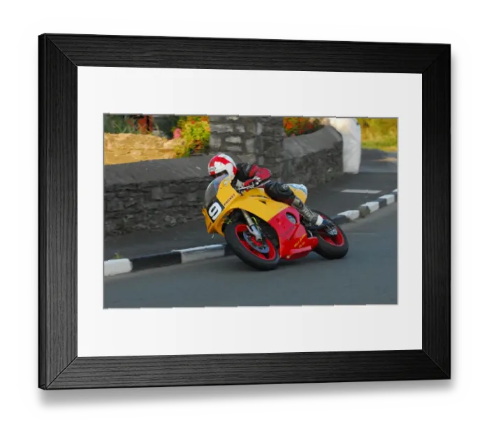 Framed Print : Mick Goodings (Kawasaki) 2015 Southern 100 Framed Print : Mick Goodings (Kawasaki) 2015 Southern 100