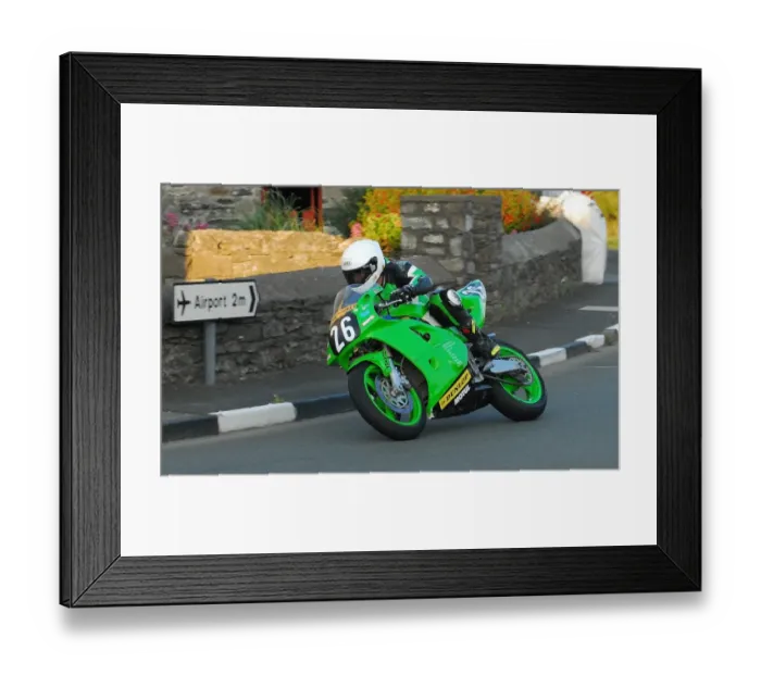 Framed Print : Adrian Kershaw (Kawasaki) 2015 Southern 100 Framed Print : Adrian Kershaw (Kawasaki) 2015 Southern 100