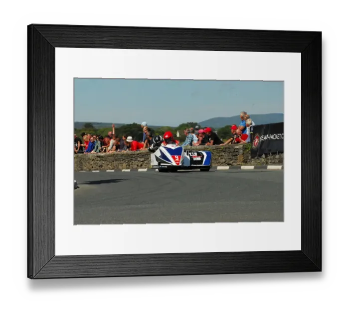Framed Print : Darren Hope & Lenny Bumfrey (DMR Suzuki) 2015 Southern 100