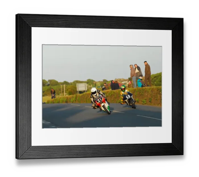Framed Print : Tom Snow (Honda, 21) and Chris McGahan (Honda, 68) 2015 Southern 100 Framed Print : Tom Snow (Honda, 21) and Chris McGahan (Honda, 68) 2015 Southern 100