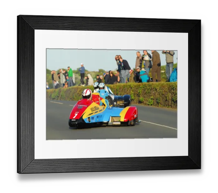 Framed Print : Ian Bell & Carl Bell (LCR Yamaha) 2015 Southern 100 Framed Print : Ian Bell & Carl Bell (LCR Yamaha) 2015 Southern 100