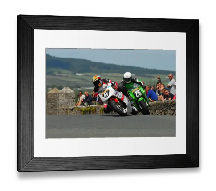Framed Print : Dave Taylor (Yamaha) and Adrian Kershaw (Kawasaki) 2015 Southern 100 Framed Print : Dave Taylor (Yamaha) and Adrian Kershaw (Kawasaki) 2015 Southern 100