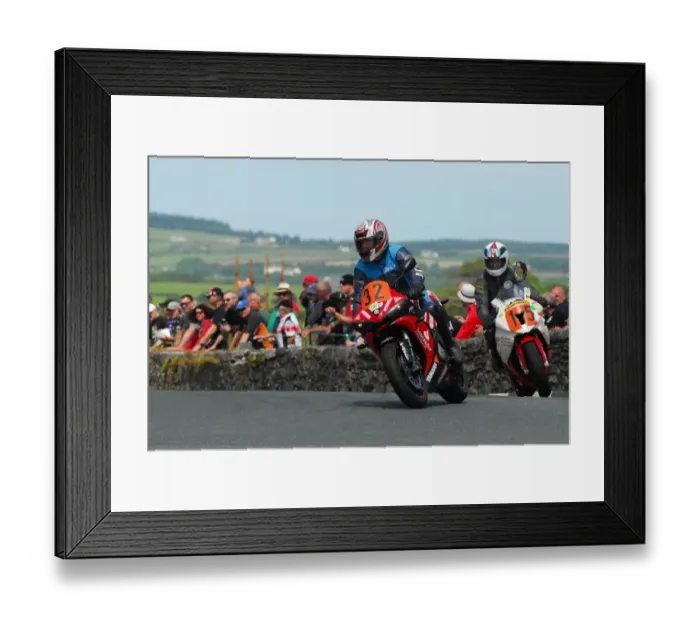 Framed Print : Murray McConnachie (Triumph) 2015 Southern 100 Framed Print : Murray McConnachie (Triumph) 2015 Southern 100