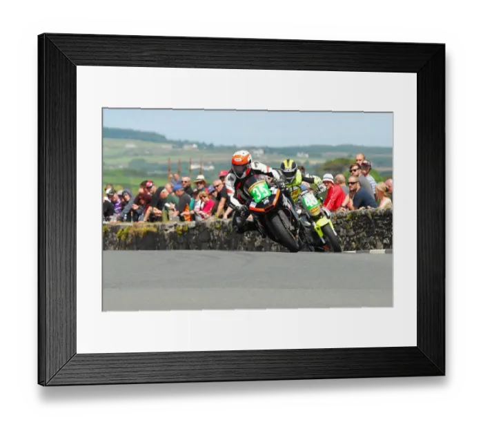 Framed Print : Mike Minns (Kawasaki) 2015 Southern 100 Framed Print : Mike Minns (Kawasaki) 2015 Southern 100
