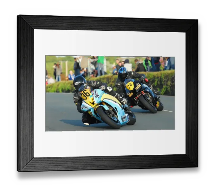 Framed Print : Jamie Coward (Honda) and Billy Redmayne (Honda) 2015 Southern 100 Framed Print : Jamie Coward (Honda) and Billy Redmayne (Honda) 2015 Southern 100