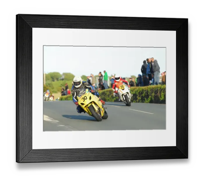 Framed Print : Colin Croft (Suzuki) 2015 Southern 100 Framed Print : Colin Croft (Suzuki) 2015 Southern 100