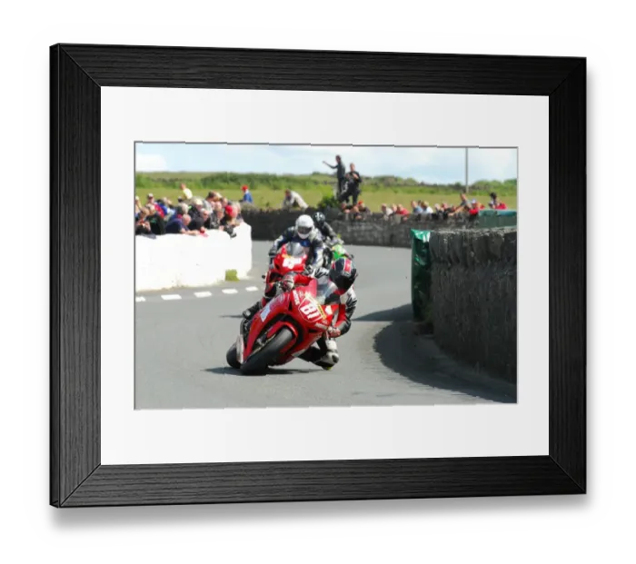 Framed Print : Neil Watson (Honda) 2015 Southern 100 Framed Print : Neil Watson (Honda) 2015 Southern 100