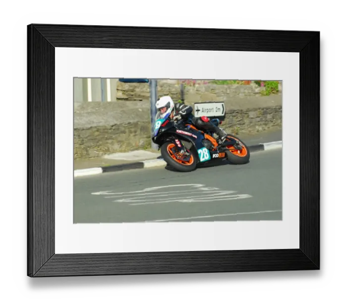Framed Print : Paul Gartland (Kawasaki) 2015 Southern 100 Framed Print : Paul Gartland (Kawasaki) 2015 Southern 100