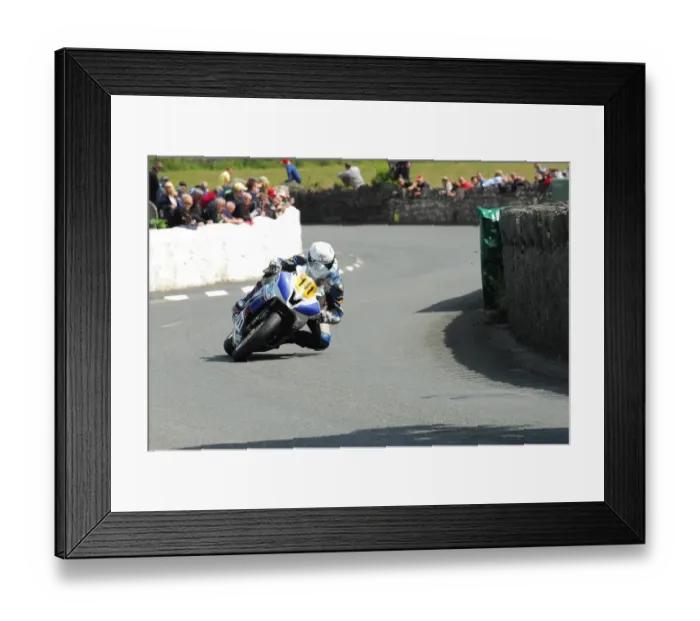 Framed Print : Colin Stephenson (Yamaha) 2015 Southern 100 Framed Print : Colin Stephenson (Yamaha) 2015 Southern 100