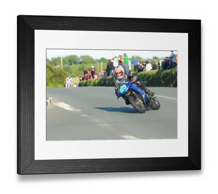 Framed Print : Anthony Redmond (Kawasaki) 2015 Southern 100 Framed Print : Anthony Redmond (Kawasaki) 2015 Southern 100