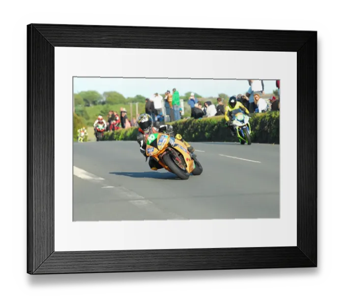 Framed Print : Jamie Hodson (Kawasaki) 2015 Southern 100 Framed Print : Jamie Hodson (Kawasaki) 2015 Southern 100