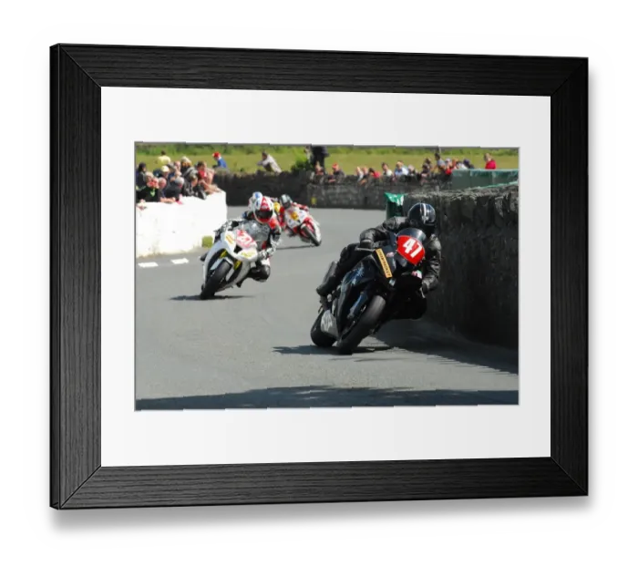 Framed Print : Mark Parrett (BMW) 2015 Southern 100 Framed Print : Mark Parrett (BMW) 2015 Southern 100