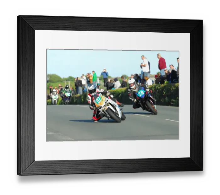 Framed Print : Seamus Elliott (Kawasaki) and Paul Gartland (Kawasaki) 2015 Southern 100 Framed Print : Seamus Elliott (Kawasaki) and Paul Gartland (Kawasaki) 2015 Southern 100