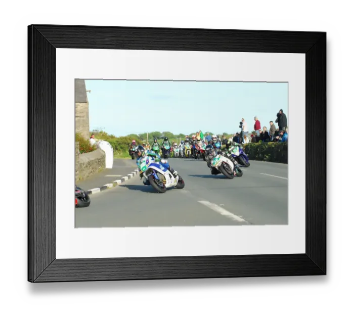 Framed Print : Ivan Lintin (Kawasaki) and Jamie Coward (Kawasaki) 2015 Southern 100 Framed Print : Ivan Lintin (Kawasaki) and Jamie Coward (Kawasaki) 2015 Southern 100