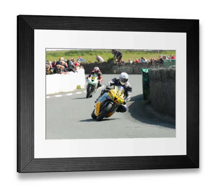 Framed Print : Paul Cranston (Honda) 2015 Southern 100 Framed Print : Paul Cranston (Honda) 2015 Southern 100