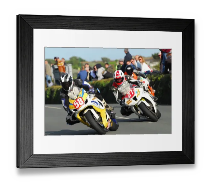 Framed Print : Callum Laidlaw (Suzuki) and Dennis Booth (Kawasaki) 2015 Southern 100 Framed Print : Callum Laidlaw (Suzuki) and Dennis Booth (Kawasaki) 2015 Southern 100
