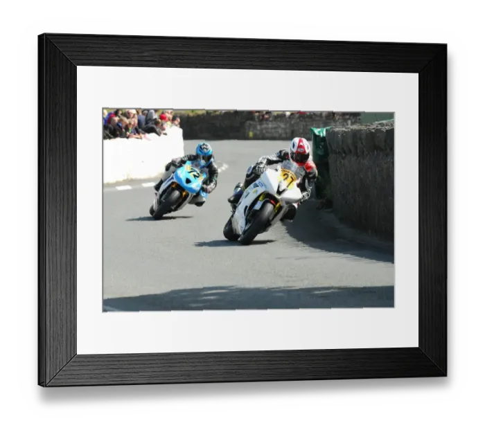 Framed Print : Dennis Booth (Yamaha) and Russ Mountford (Triumph) 2015 Southern 100 Framed Print : Dennis Booth (Yamaha) and Russ Mountford (Triumph) 2015 Southern 100