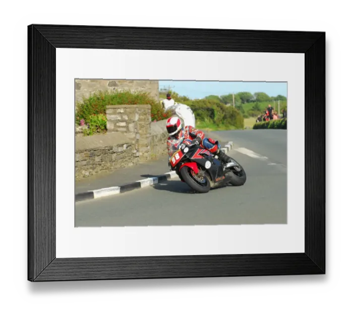 Framed Print : Peter Creer (Honda) 2015 Southern 100 Framed Print : Peter Creer (Honda) 2015 Southern 100