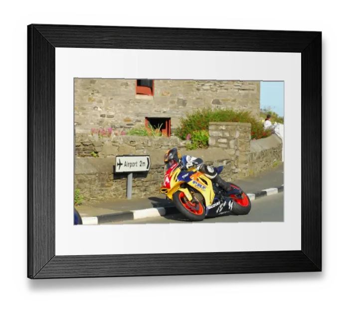 Framed Print : Rob Hodson (Suzuki) 2015 Southern 100 Framed Print : Rob Hodson (Suzuki) 2015 Southern 100