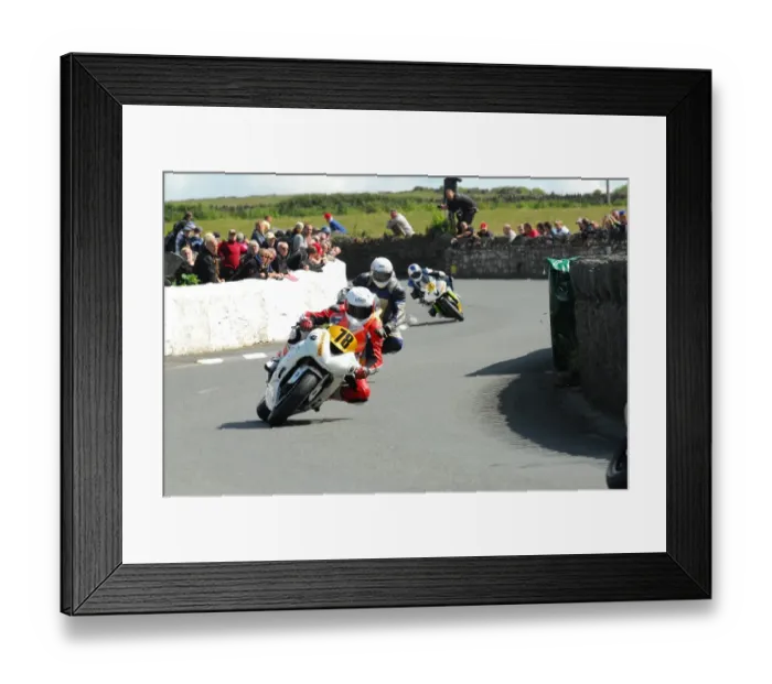 Framed Print : James Hinchliffe (Kawasaki) 2015 Southern 100 Framed Print : James Hinchliffe (Kawasaki) 2015 Southern 100