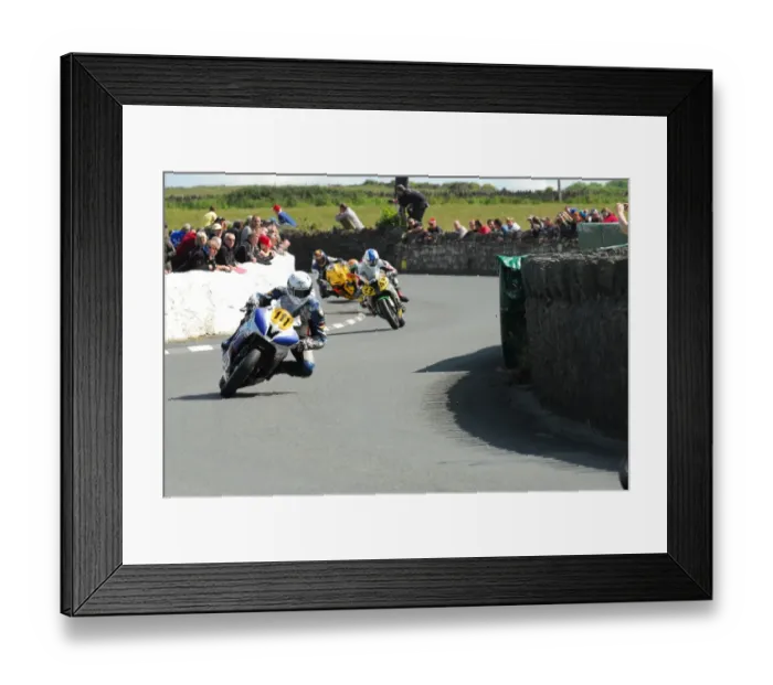 Framed Print : Colin Stephenson (Yamaha) 2015 Southern 100 Framed Print : Colin Stephenson (Yamaha) 2015 Southern 100