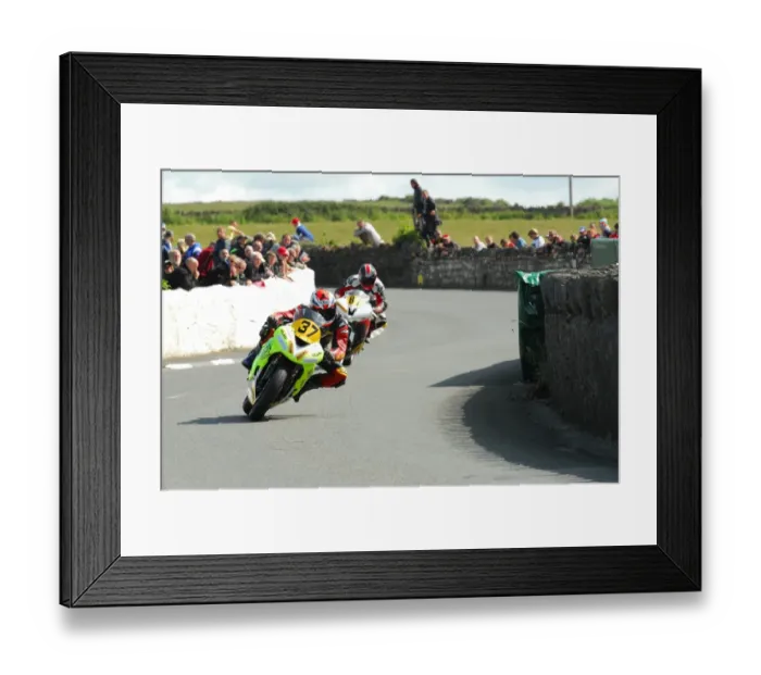 Framed Print : Chris Watson (Kawasaki) 2015 Southern 100 Framed Print : Chris Watson (Kawasaki) 2015 Southern 100