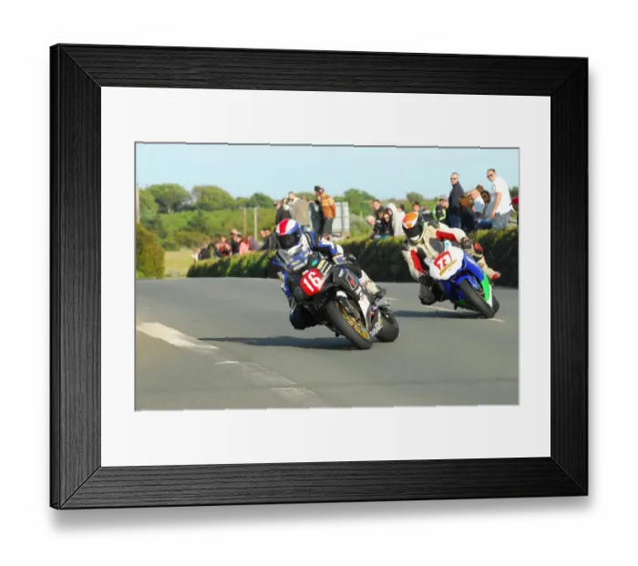Framed Print : Michael Russell (Honda) and Gaz Evans (Honda) 2015 Southern 100 Framed Print : Michael Russell (Honda) and Gaz Evans (Honda) 2015 Southern 100