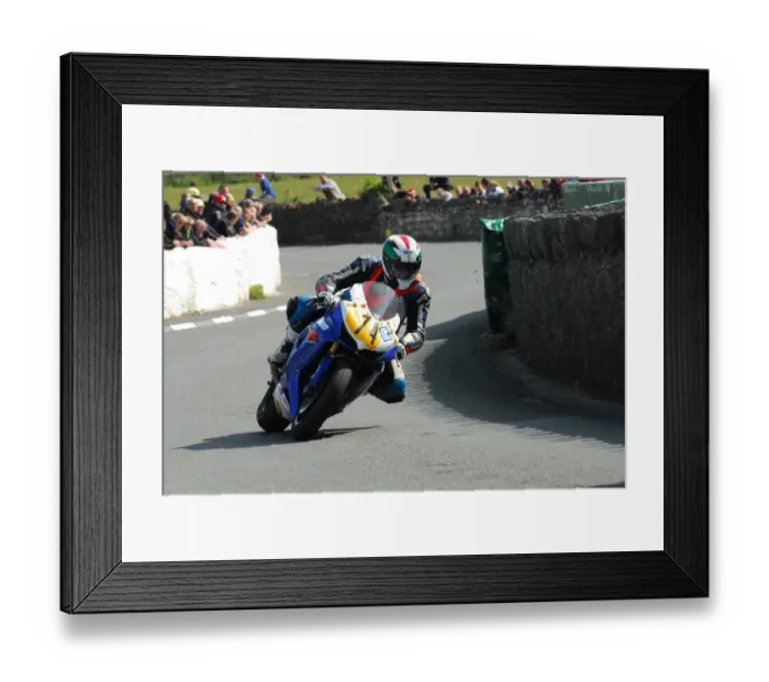 Framed Print : Christoph Mazakarini (Suzuki) 2015 Southern 100 Framed Print : Christoph Mazakarini (Suzuki) 2015 Southern 100