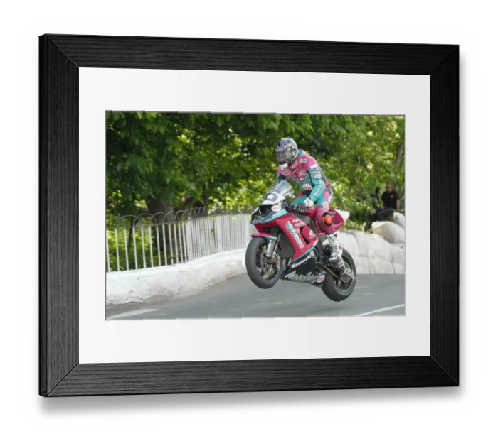 Framed Print : Conor Cummins (Kawasaki) 2009 Superbike TT Framed Print : Conor Cummins (Kawasaki) 2009 Superbike TT