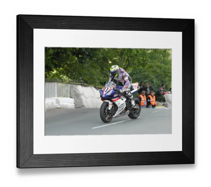 Framed Print : Yoshinari Matsushita (Yamaha) 2009 Superbike TT Framed Print : Yoshinari Matsushita (Yamaha) 2009 Superbike TT