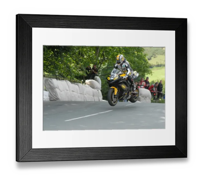 Framed Print : James Mcbride (Yamaha) 2009 Superbike TT Framed Print : James Mcbride (Yamaha) 2009 Superbike TT
