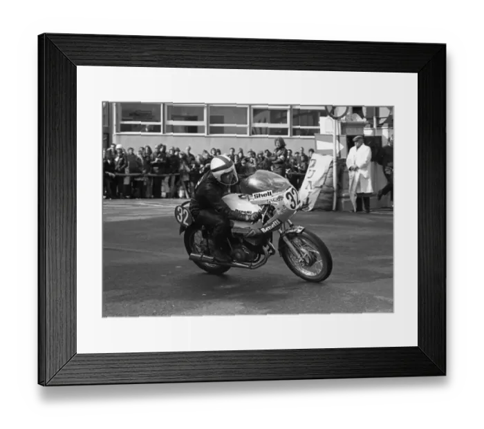 Framed Print : Peter Courtney (Benelli) 1974 Lightweight TT Framed Print : Peter Courtney (Benelli) 1974 Lightweight TT
