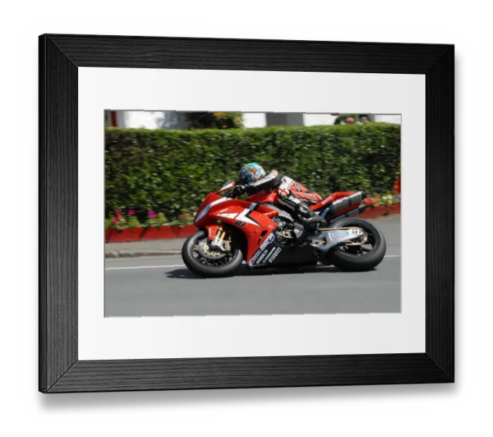 Framed Print : Steve Plater (Yamaha) 2008 Superbike TT Framed Print : Steve Plater (Yamaha) 2008 Superbike TT