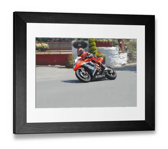 Framed Print : Ryan Farquhar (Kawasaki) 2008 Superbike TT Framed Print : Ryan Farquhar (Kawasaki) 2008 Superbike TT