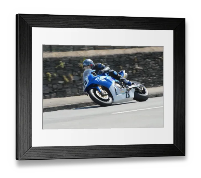 Framed Print : Victor Gilmore (Honda) 2008 Superbike TT Framed Print : Victor Gilmore (Honda) 2008 Superbike TT