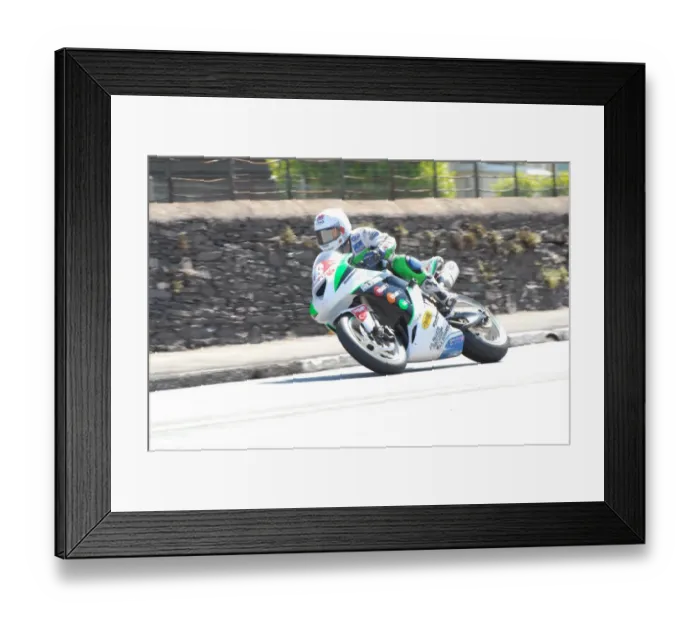 Framed Print : Paul Owen (Kawasaki) 2008 Superbike TT Framed Print : Paul Owen (Kawasaki) 2008 Superbike TT