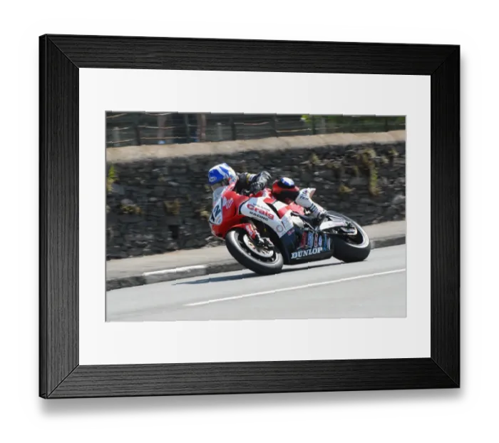 Framed Print : Keith Amor (Honda) 2008 Superbike TT Framed Print : Keith Amor (Honda) 2008 Superbike TT