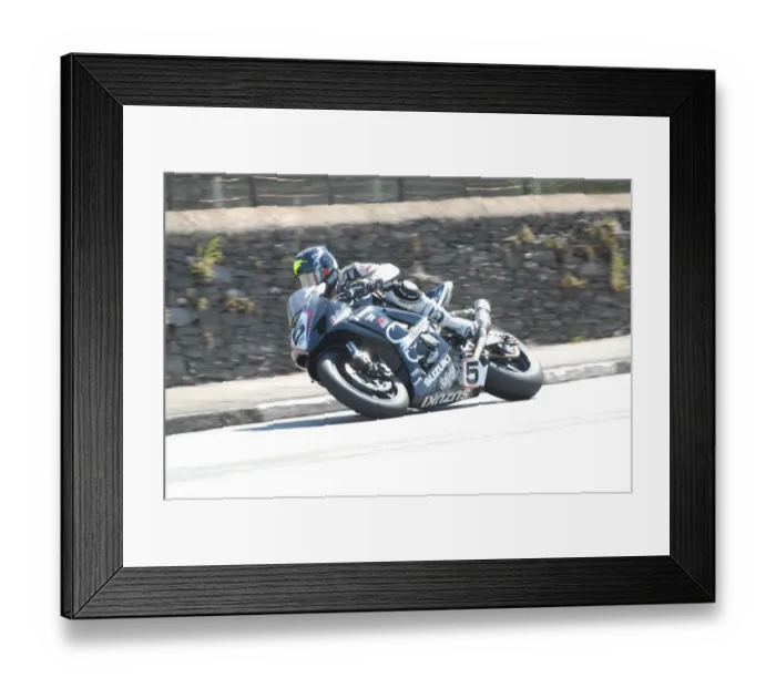 Framed Print : Bruce Anstey (Suzuki) 2008 Superbike TT Framed Print : Bruce Anstey (Suzuki) 2008 Superbike TT