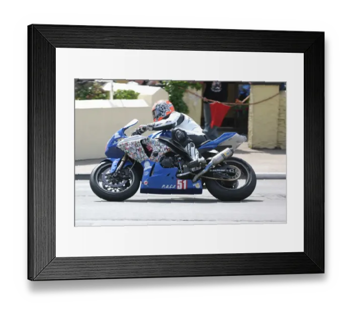 Framed Print : Steven L Thompson (Suzuki) 2010 Superstock TT Framed Print : Steven L Thompson (Suzuki) 2010 Superstock TT